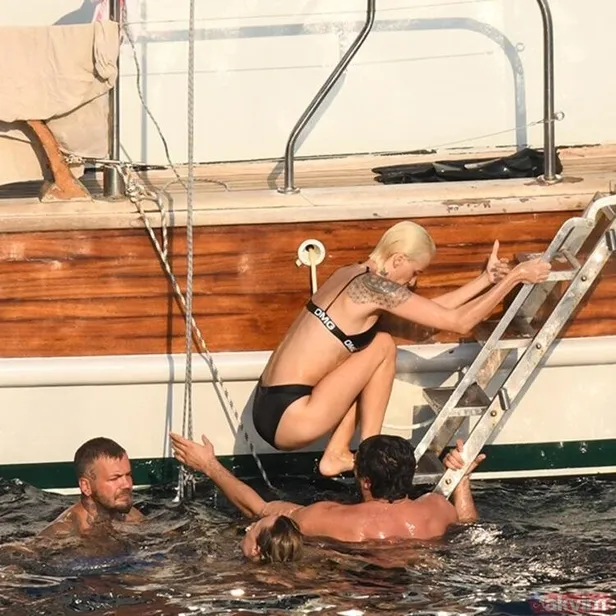 Burak Deniz'le aşkı tam gaz devam eden Didem Soydan'ın tekne tatilinde yaşadığı zor anlar! Saklanmaya çalışırken...-6