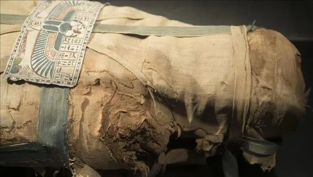 Mısır'da tam 3 bin yıl öncesine ait 8 tane mumya bulundu-3