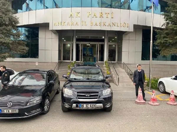 AK Parti binasına taşla saldırı! 1 kişi gözaltına alındı-3