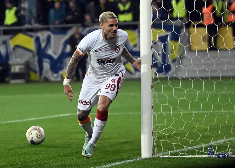 Wanda Nara Galatasaray'a haber yolladı! Icardi... - 13