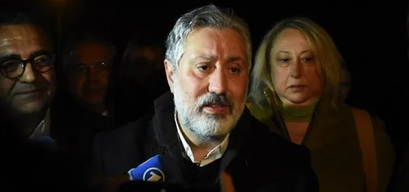 Cumhuriyet gazetesi Genel Yayın Yönetmeni Murat Sabuncu'nun da aralarında bulunduğu 9 kişi tutuklandı