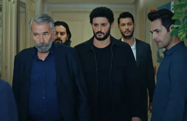 hosca-kal-koca-yurekli-dadas-edho-193-bolum-fragmani-ocunu-tez-alacak-kani-asla-yerde-kalmiyor-1619585274278.jpg Hoşça kal koca yürekli dadaş! EDHO 193. bölüm fragmanı: Öcünü tez alacak kanı asla yerde kalmıyor-7