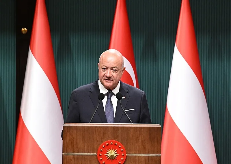 avusturya-sansolyesi-stocker-ankarada-baskan-erdogan-resmi-torenle-karsiladi-1786376472239.jpeg Avusturya Şansölyesi Ankara'da! Başkan Erdoğan'dan AB'ye vize serbestisi mesajı: Herkesin menfaatine-4
