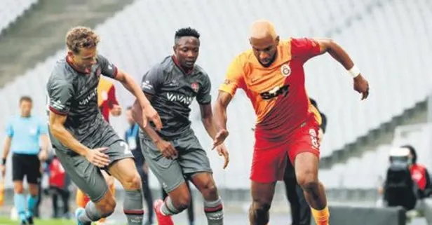 Ryan Babel'e sürpriz talip! Devre arasında gönderiliyor