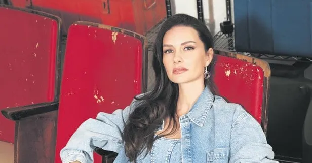 100 bin TL karşılığında bulaşık makinesi tanıtan Yasemin Özilhan'a tepki: Kaç kere elin bulaşıklara değdi | Saklambaç haberleri