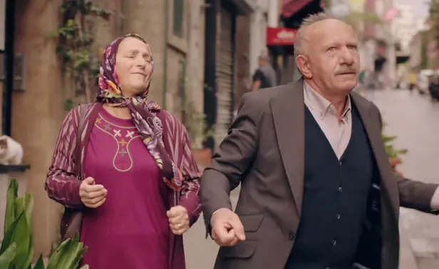 kirmizi-odada-panik-havasi-yaratacak-olay-cekimlerin-iptal-edilmesi-an-meselesi-1635152751894.jpg Kırmızı Oda'da panik havası yaratacak olay! Çekimlerin iptal edilmesi an meselesi...-7