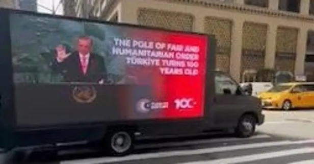 New York’ta dijital ekranlı kamyonetlerle Türkiye Yüzyılı tanıtıldı