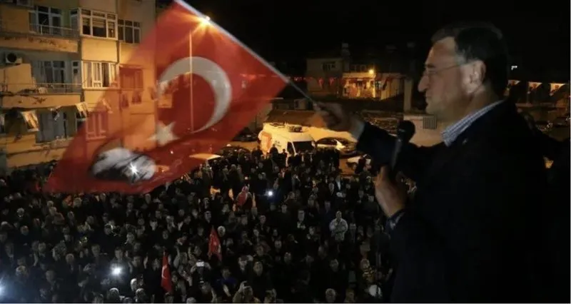 CHP'li Lütfü Savaş'ın 6 Şubat öncesi kentsel dönüşüm karşıtı mitinglerinden bir kare