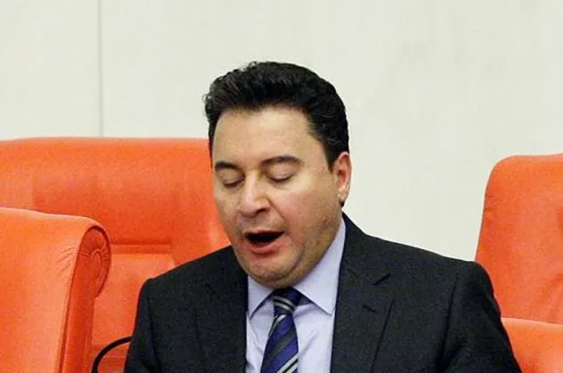 CHP eski Genel Sekreteri Mehmet Sevigen'den Ali Babacan'a sert sözler: En yakınını satan devleti de milleti de satar