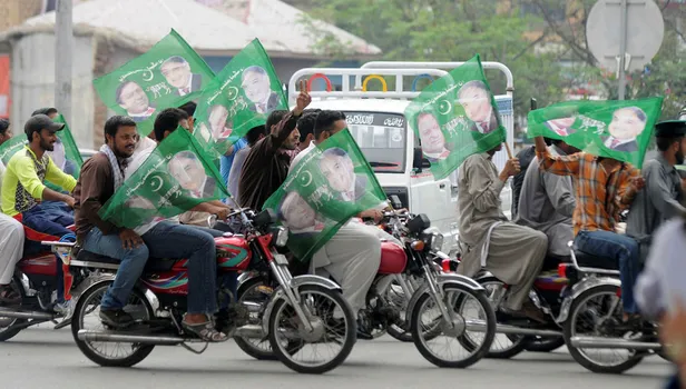 Pakistan'da Navaz Şerif'e destek gösterisi düzenledi-4