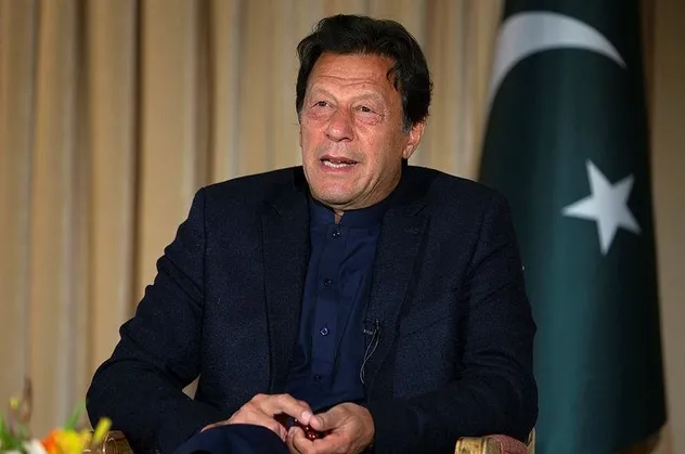 Pakistan Başbakanı İmran Han'dan çok konuşulacak Afganistan açıklaması: Köleliğin zincirlerini kırdı