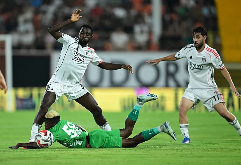 Sergen Yalçın'dan yeni transfer kararı! İlk 11'ini netleştirdi - 6