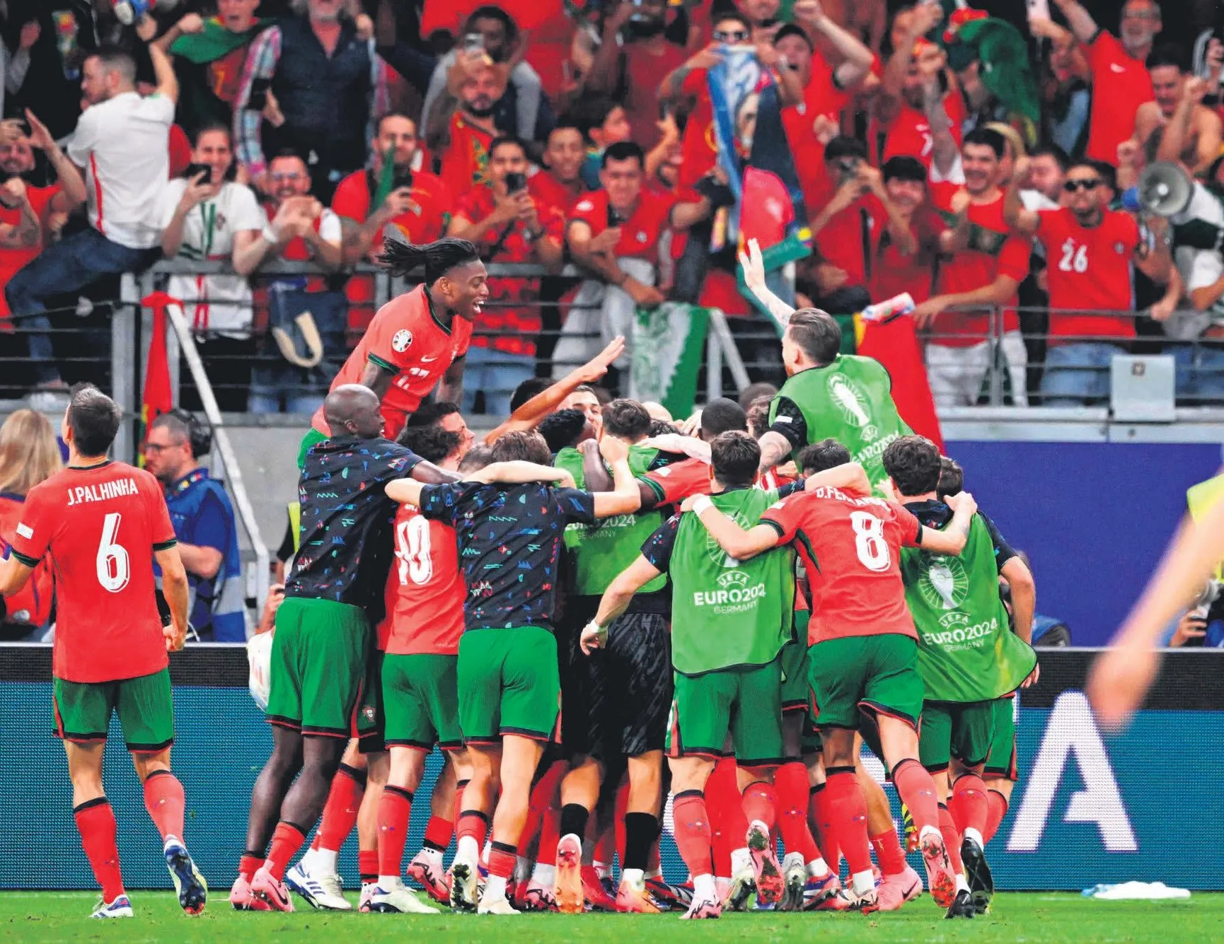 Ronaldo ağladı, Costa kurtardı