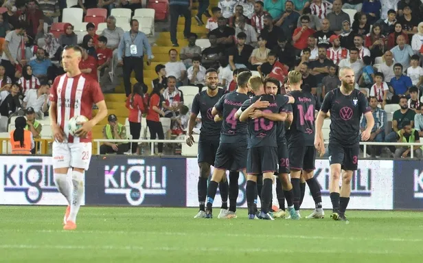 trabzonspor-yusuf-yaziciyi-kiralamak-icin-lille-ile-masada-spor-haberleri-1661466369272.jpeg Trabzonspor Yusuf Yazıcı’yı kiralamak için Lille ile masada |Spor haberleri-5