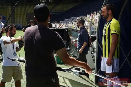 Fenerbahçe’nin yeni sezon formaları görücüye çıktı! Tanıtımda olay yaratan transfer detayı...