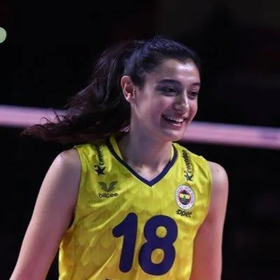 zoran-terzicten-buse-unala-olay-hareket-taraftarlar-ayaga-kalkti-1669470791312.jpeg Zoran Terzic’ten Buse Ünal'a olay hareket! Taraftarlar ayağa kalktı-6