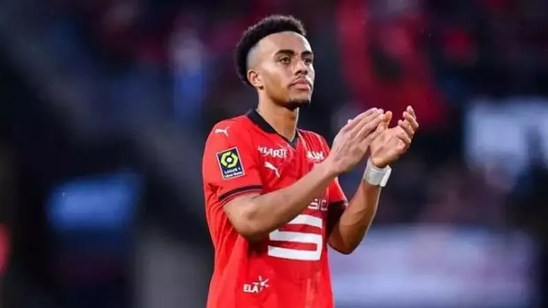 galatasaraya-transferde-piyango-30-milyon-euroluk-teklif-sunuldu-1721595956500.jpeg Guela Doue takımında kalacak