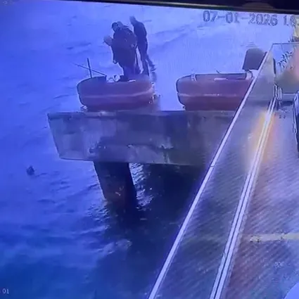 Motorla denize düştü