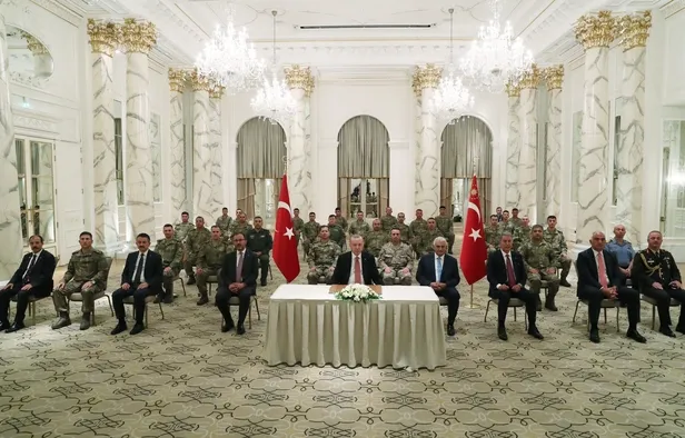 baskan-erdogan-bakude-azerbaycan-gorev-grubundaki-askerleri-kabul-etti-1623859903094.jpeg Başkan Erdoğan Bakü'de Azerbaycan Görev Grubu'ndaki askerleri kabul etti-1