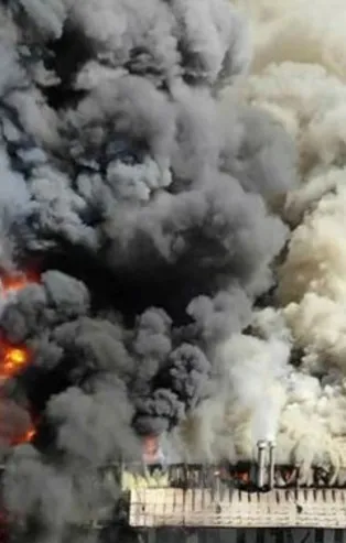 Tuzla'da bir fabrikada yangın!