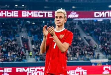 Galatasaray’da Aleksey Batrakov transferinde mutlu son! Tribünde açıkladı