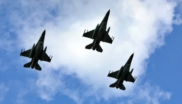 abdden-iki-yuzlu-tavir-turk-jetlerine-kilit-atan-s-300lere-caatsa-yok-1662197222808.jpg ABD'den iki yüzlü tavır: Türk jetlerine kilit atan S-300'lere CAATSA yok-12