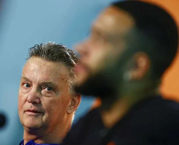 hollandali-futbolcu-memphis-depaydan-burak-yilmaz-sozleri-tehlike-olusturabilir-1630950312620.jpeg Hollandalı futbolcu Memphis Depay'dan Burak Yılmaz sözleri! Tehlike oluşturabilir...-2
