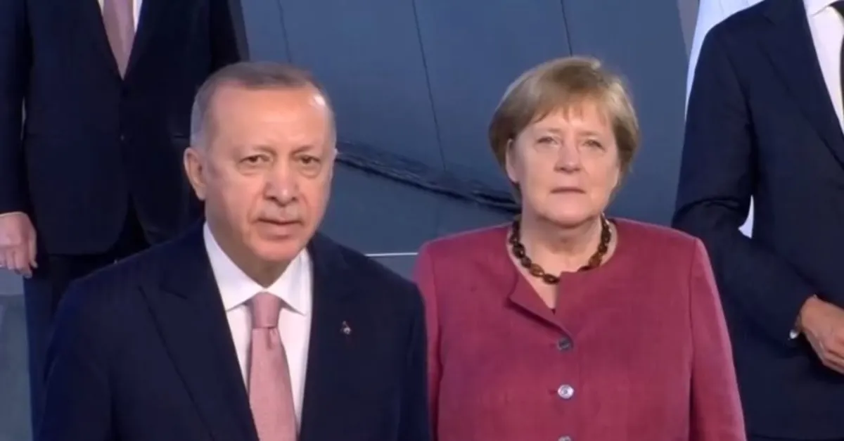 NATO zirvesinde aile fotoğrafı! Başkan Erdoğan Biden ve Johnson'la yan yana!