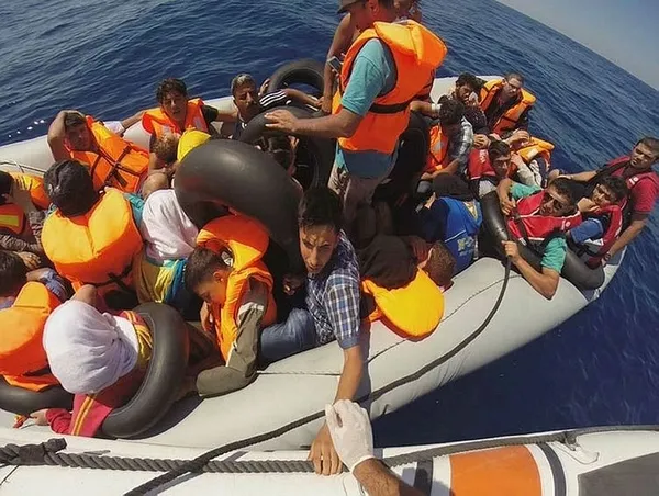 Yeni uyandılar! Batı basını: Göçmen faciasının sorumlusu Yunanistan-16