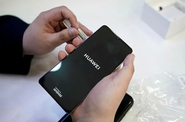 Huawei'ye bir darbe de Panasonic`ten!