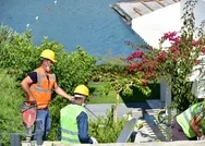 Yılmaz Özdilin kaçak villasında kibar yıkım! Çakıllar çuvallandı, pencere ve pervazlar özenle söküldü