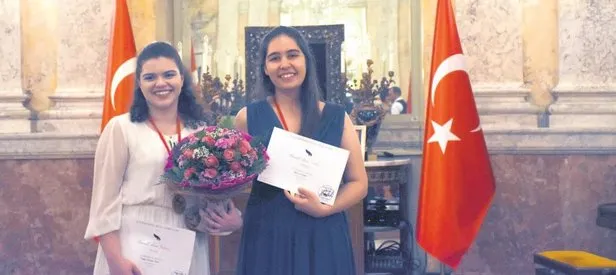 Türk piyanistlere çifte ödül