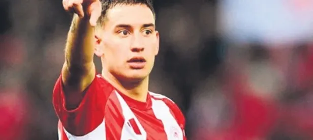 Galatasaray orta sahada sürprize yöneldi! Santiago Hezze listeye girdi