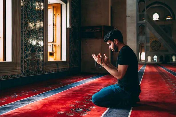 🙏2022 teravih namazı camilerde kılınacak mı? Teravih namazı ne zaman başlıyor? Teravih namazı kaç rekattır, hangi dualar okunur?-3