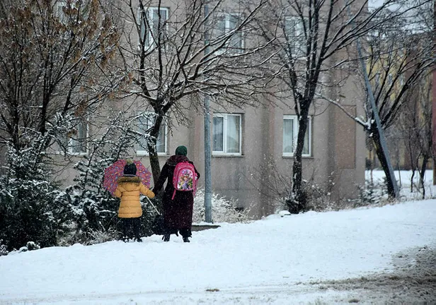 bolu-duzce-tokat-amasyada-yarin-okullar-tatil-mi-21-mart-kar-tatili-olan-iller-hangileri-valilik-son-dakika-ac-1647787743925.jpg ⛄Bolu, Düzce, Tokat, Amasya'da yarın okullar tatil mi? 21 Mart kar tatili olan iller hangileri? Valilik son dakika açıklamalar...-2