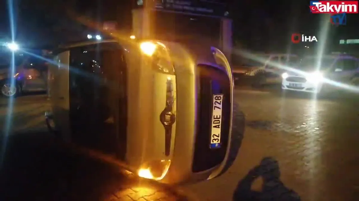 Isparta’da kontrolden çıkan otomobil yan yattı: 2 yaralı