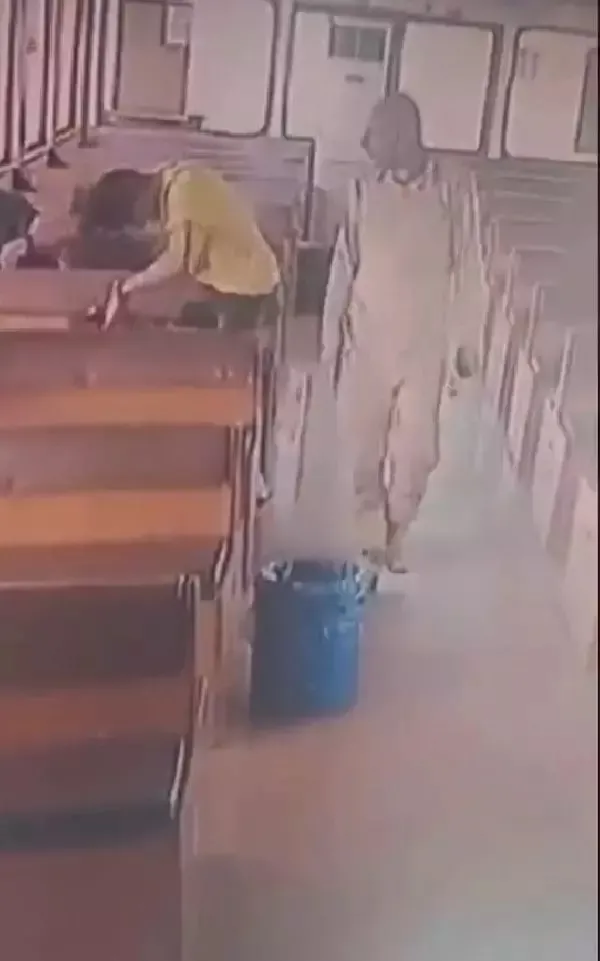 Son dakika: İstanbul'da vapurda tanımadığı kişinin saçını yakan adam kendini böyle savundu-4