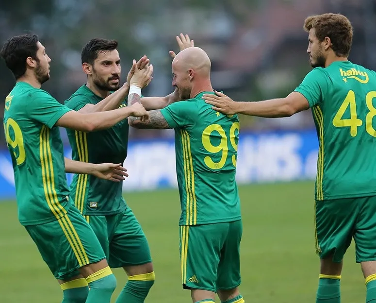 Fenerbahçe, seyircisinin karşısına çıkıyor