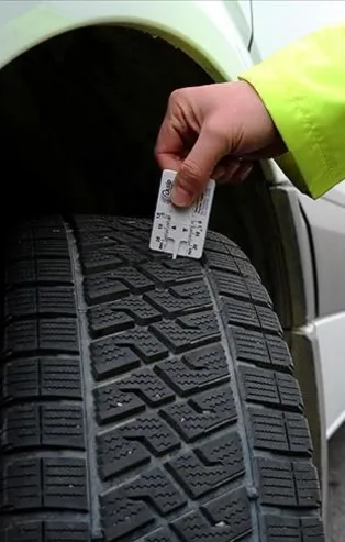 Araç sahipleri dikkat! 1 Aralık'ta başlıyor! Uymayana ceza var | Kış lastiği takma zorunluluğu kimlere var, cezası ne kadar?