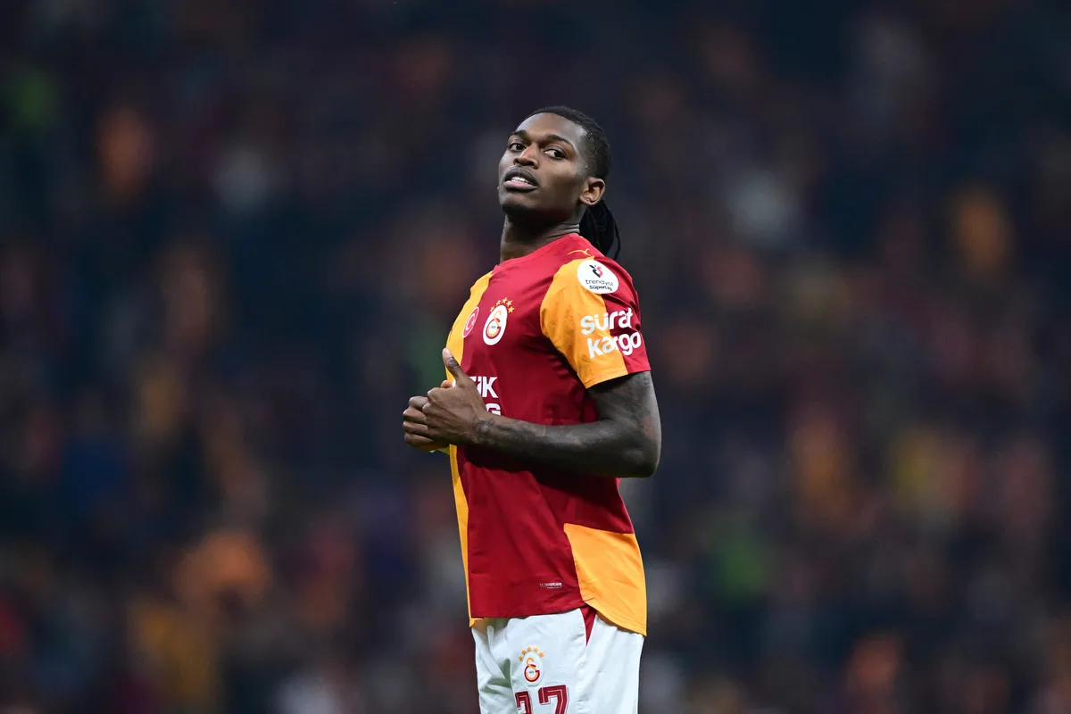 galatasarayda-rafael-leao-sadece-16-dakika-oynadi-1792248315861.jpg Galatasaray'ın yıldızına büyük şok! 61'de oyuna girdi 77'de sahadan çıktı-3