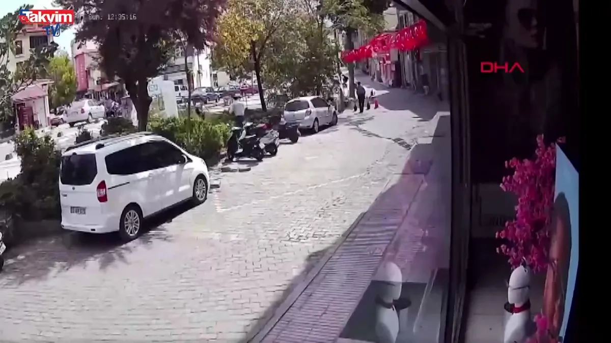 Sındırgı'da meydana gelen 4.9 büyüklüğündeki deprem anı kamerada