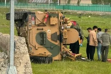 Hakkari’de askeri araç devrildi