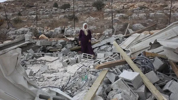 isglci-israil-askerleri-bati-seriada-filistinlilerin-evini-yikti-1597076694843.jpg İşgâlcı İsrail askerleri Batı Şeria’da Filistinlilerin evini yıktı-3