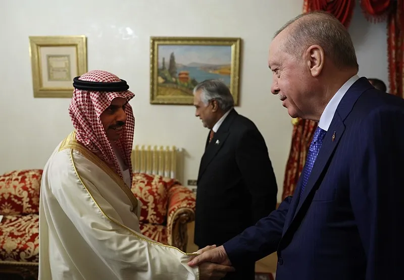 zirvenin-ardindan-kritik-temas-baskan-erdogan-bakan-fidan-ve-7-ulkenin-bakaniyla-bir-arada-1792781684546.jpeg Zirvenin ardından kritik temas! Başkan Erdoğan, Bakan Fidan ve 7 ülkenin bakanıyla bir arada-3
