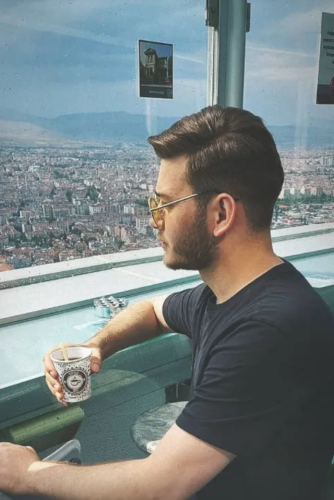 Masterchef 2021 Emre Büber bakın kim çıktı meğer dünya çapında... Şampiyonluğun büyük adayının adayının eşi ve oğlu merak edildi-8