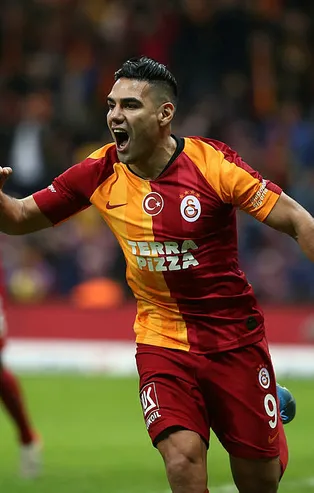 Falcao'dan derbi öncesi flaş paylaşım!