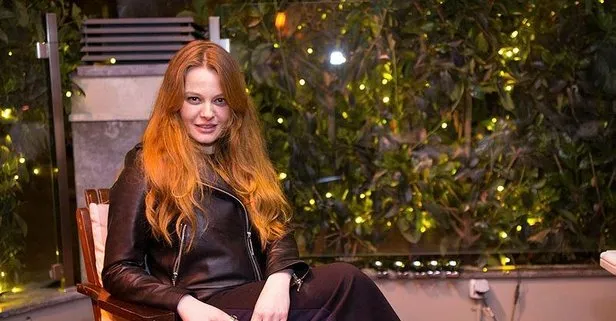 naz elmas tan surpriz hamle naz elmas ozel bir universitede hocalik yapmaya baslayacak takvim