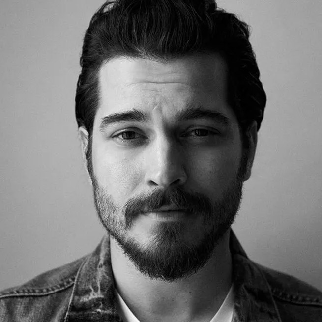 Kuruluş Orhan’ın Flavius’u Şükrü Özyıldız’ın fenomen kardeşini gören şaşıp kaldı! - 5