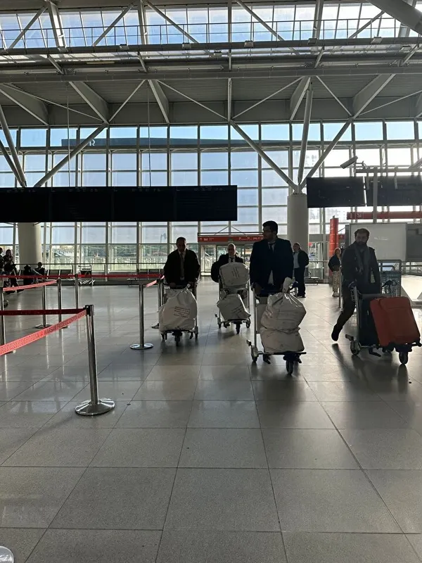 Yurt dışından oy pusulaları diplomatik kuryelerle Türkiye'ye gönderildi-5