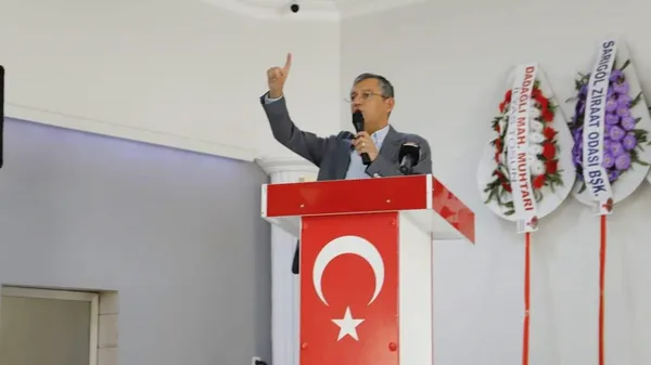 kilicdarogluna-yakin-gurbuz-capandan-zoom-cuntasina-sagli-sollu-senin-anan-guzel-mi-herkes-haddini-bilmeli-1692419660956.jpg Kılıçdaroğlu'na yakın Gürbüz Çapan'dan 'Zoom cuntası'na sağlı sollu: Senin anan güzel mi? Herkes haddini bilmeli-4